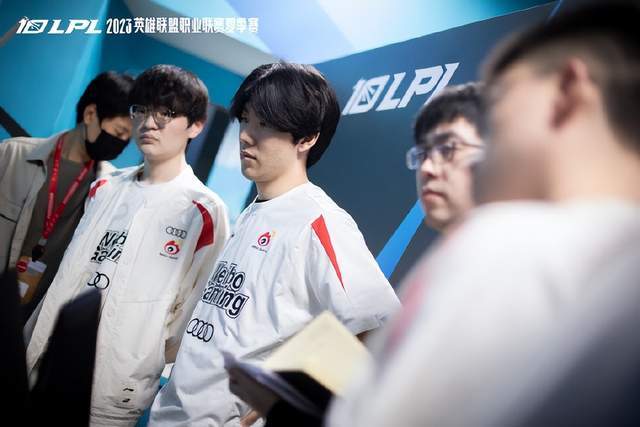 亚马尔凭借 亚马尔凭借