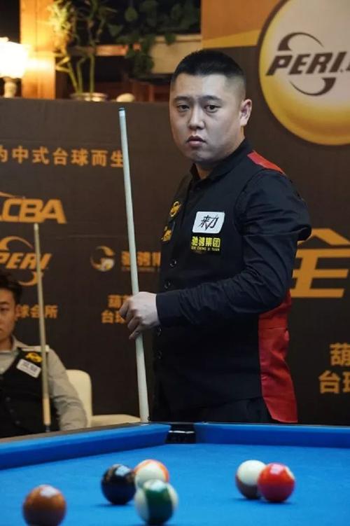 大批年轻球 大批年轻球