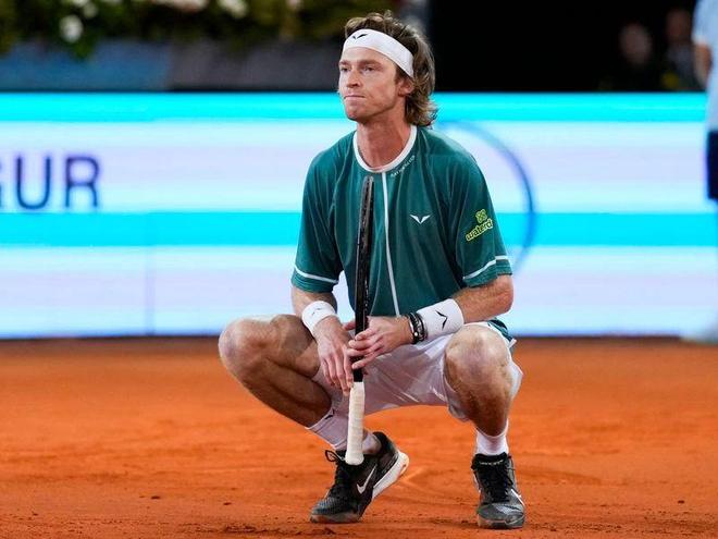 在田径赛事 在田径赛事