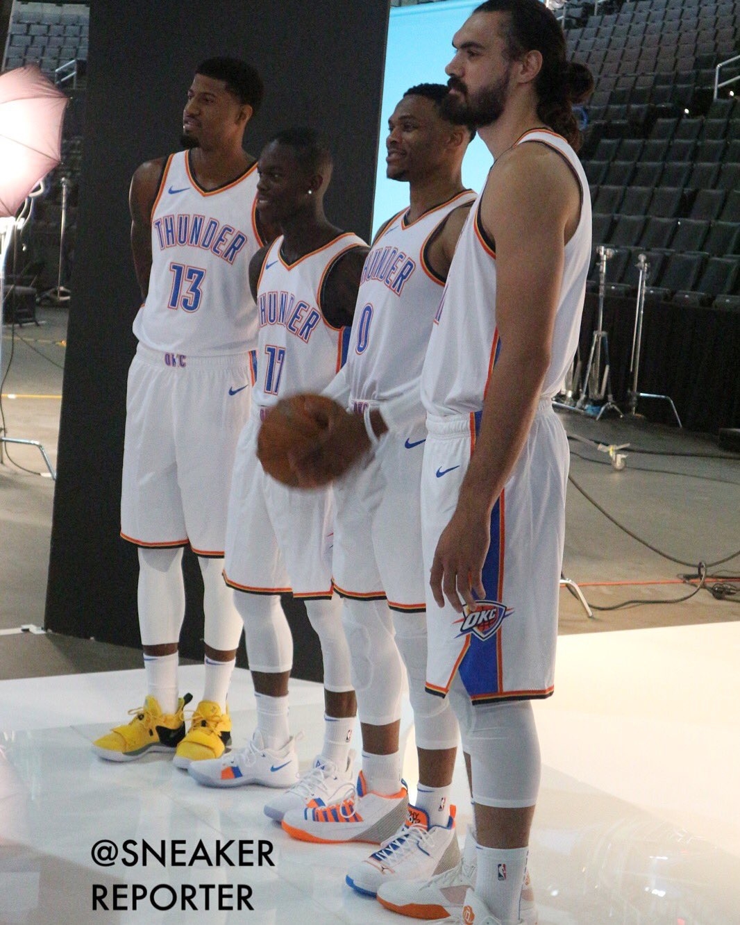 记者：阿莫林组建新的领导小组，包括B费、马奎尔、利马等人