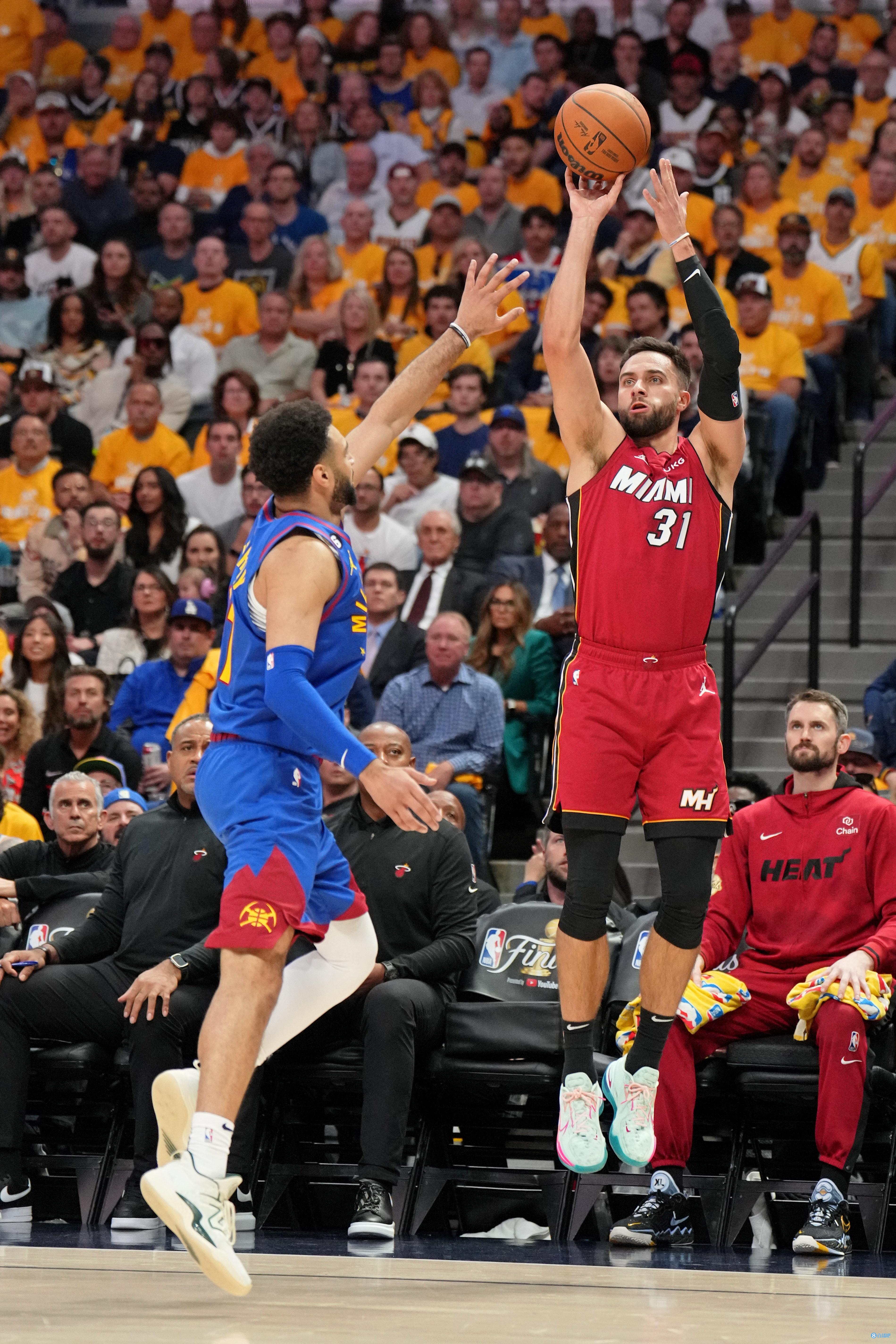 送手机的细 送手机的细